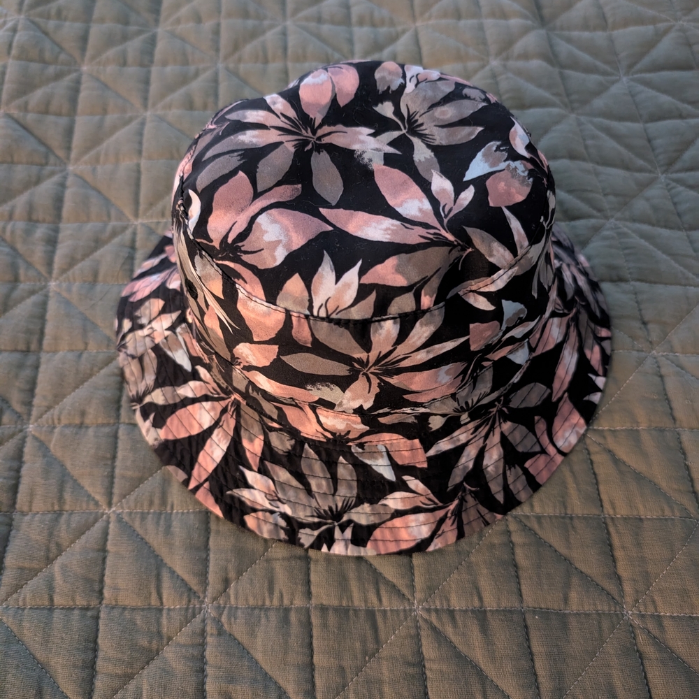 Volcom | Black and Pink Reversible Bucket Hat